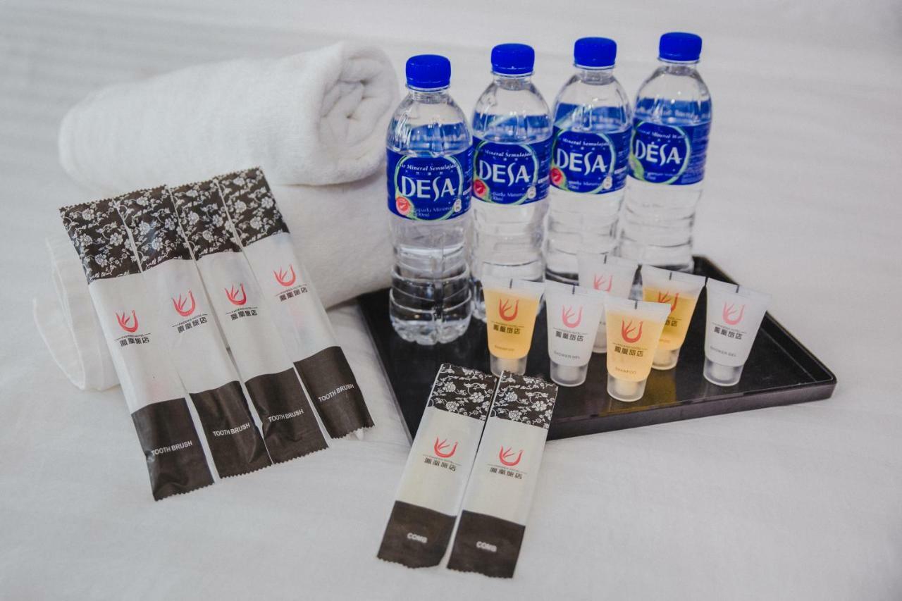 Phoenix Hotel 구아 무상 외부 사진