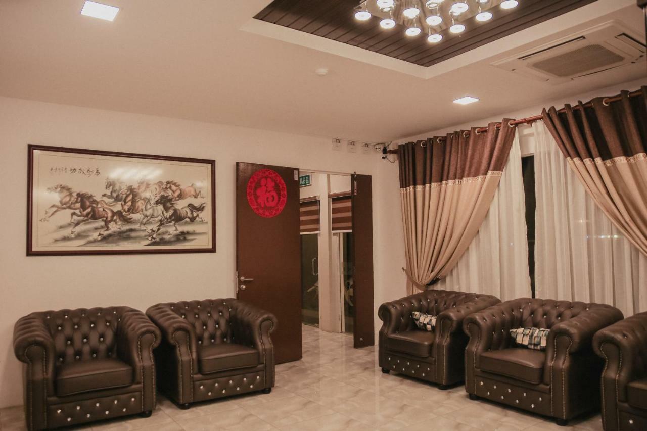 Phoenix Hotel 구아 무상 외부 사진